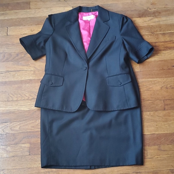 Calvin Klein Short Sleeve Skirt Suit - Picture 1 of 9